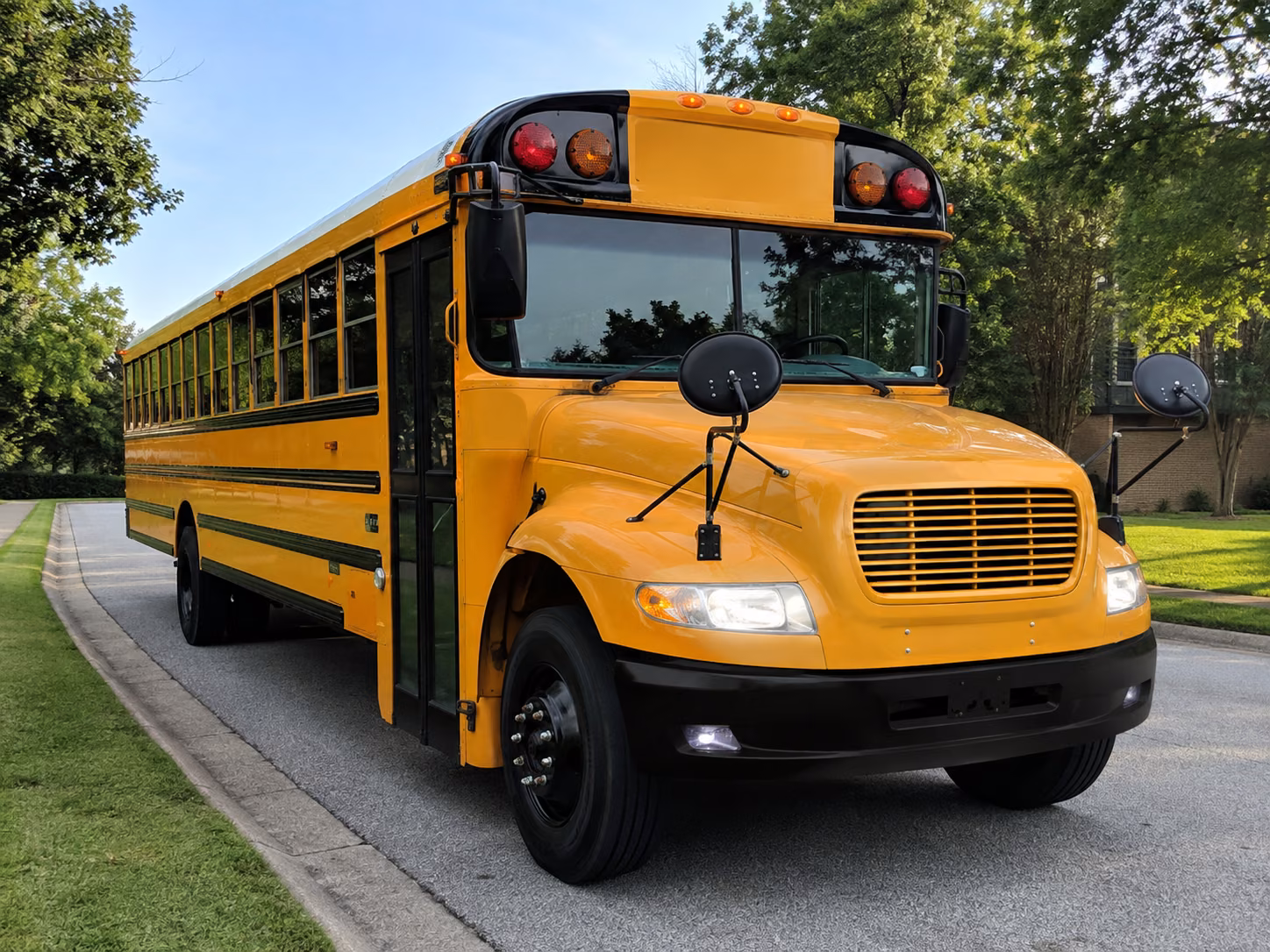 school buses for imagination station science field trips